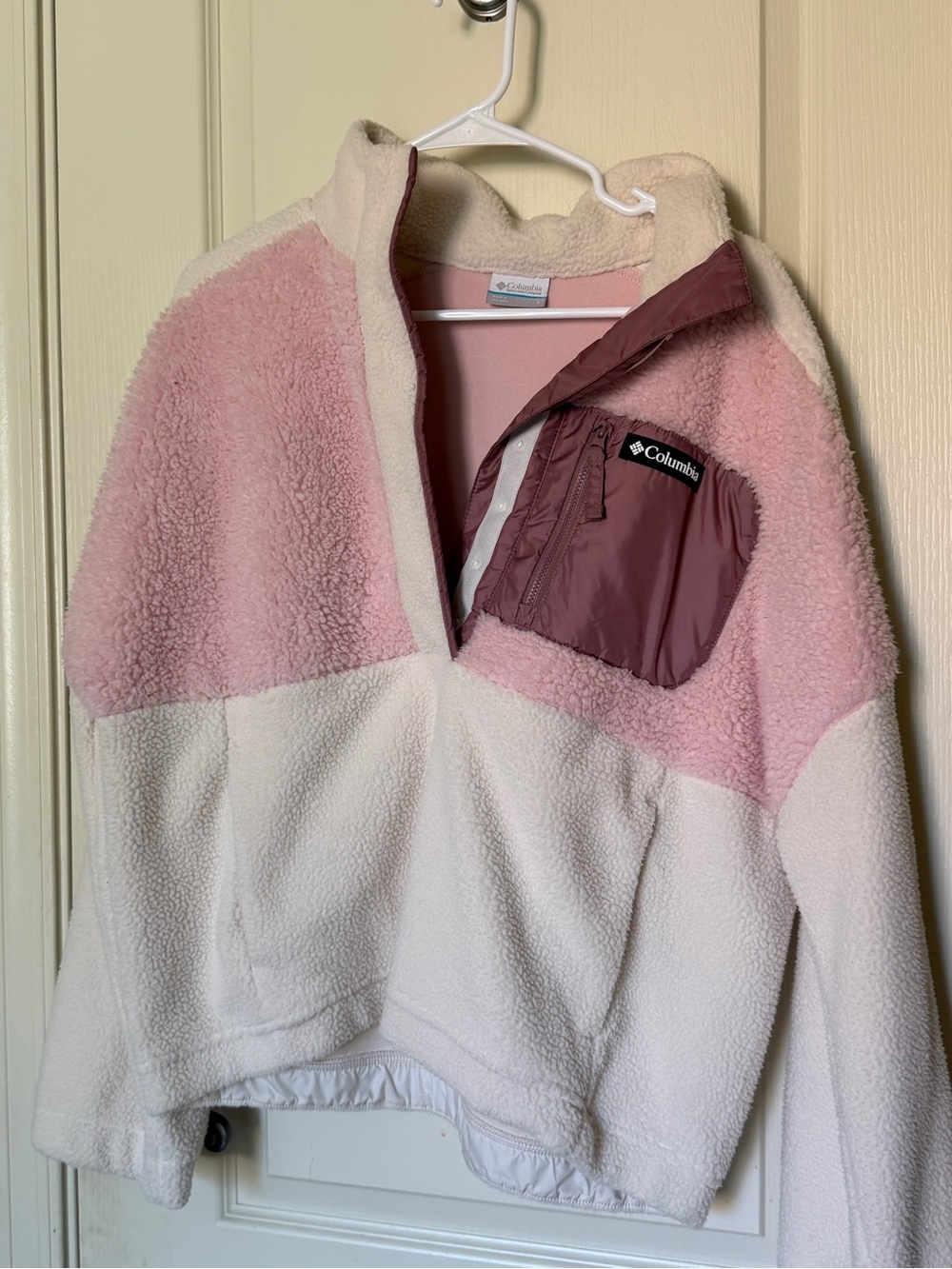 Columbia White & Pink Sherpa Pullover with Chest Pocket Adult L - Picture 1 of 2